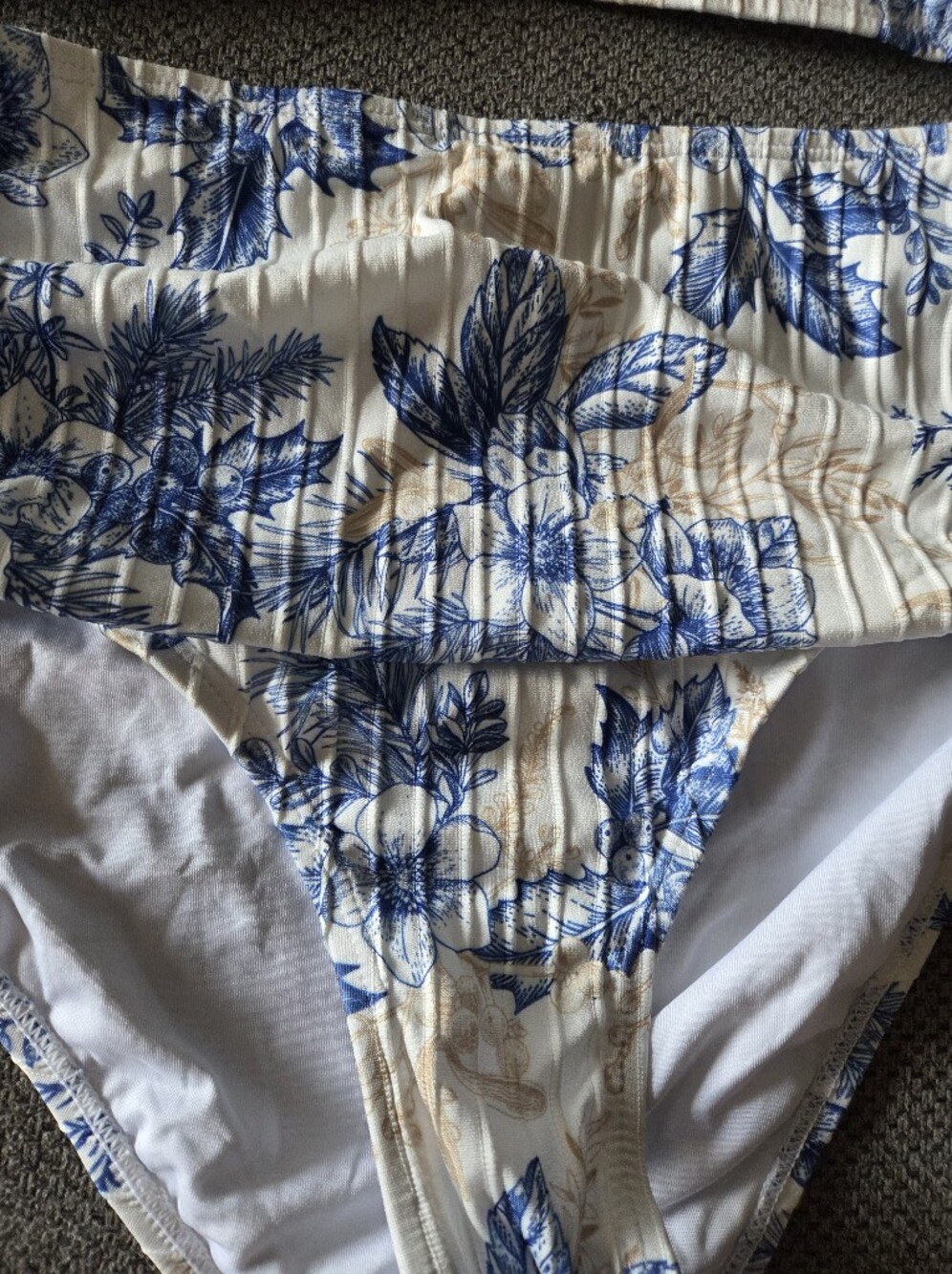 NWT Cupshe Floral Ribbed Bikini Set - Picture 3 of 6
